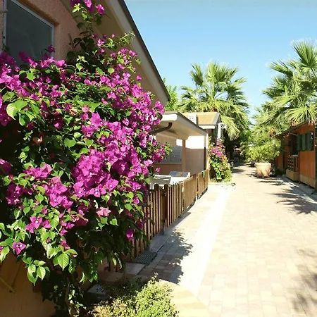 Villaggio Duca Amedeo 假日公园 3*